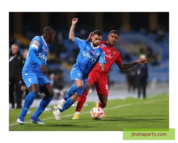 利雅得新月主场2比2战平布赖代梅特首开纪录莱昂纳多扳平比分